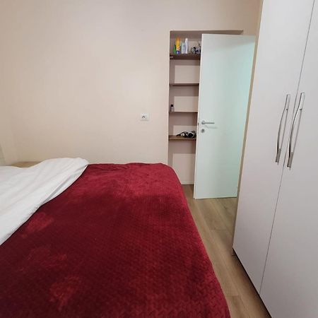 Ajla Komuna Apartament Apartment Tirana Exterior photo